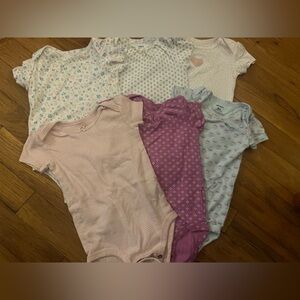 Carter's Baby Onesies bundle size 9m